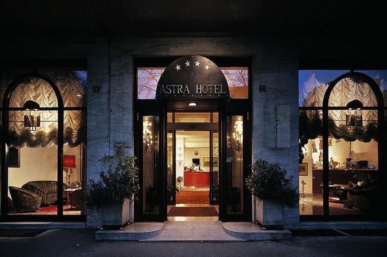 Astra Hotel Ферара Екстериор снимка