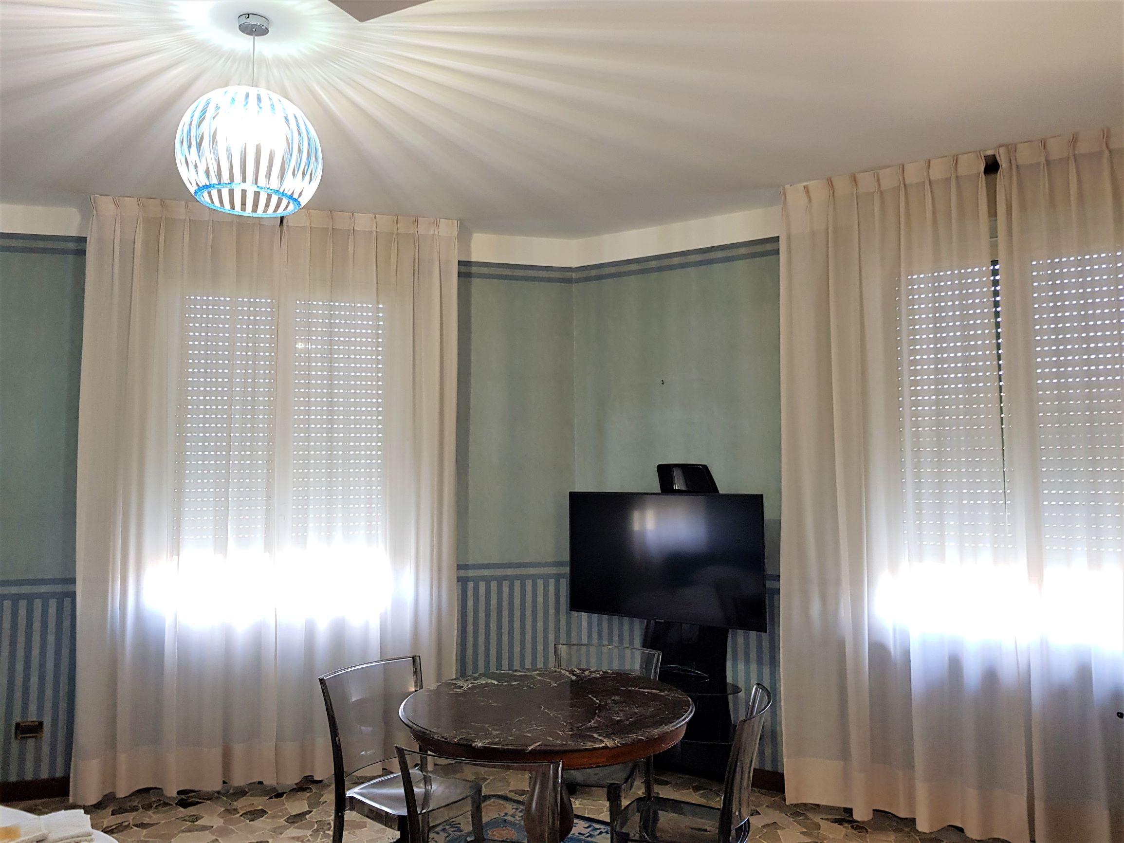 Astra Hotel Ферара Екстериор снимка
